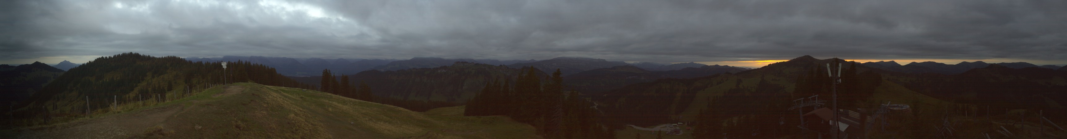 Grasgehren Skiparadies Grasgehren - Bolgengrat snow cam captured at 17 September 2026 at 7:47 pm GMT+2