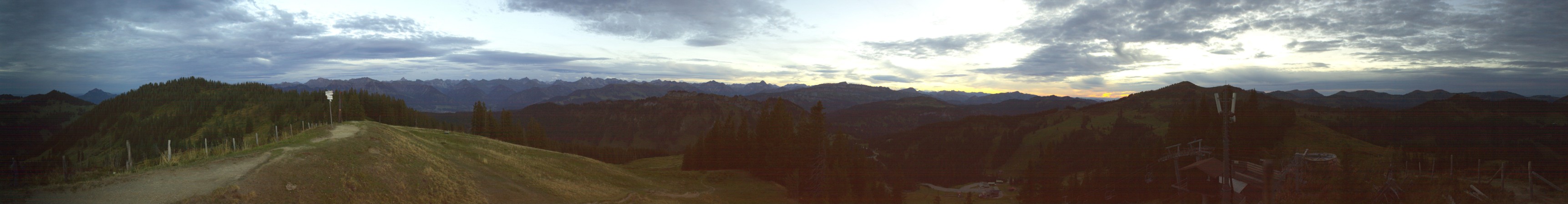 Grasgehren Skiparadies Grasgehren - Bolgengrat snow cam captured at 20 September 2026 at 7:40 pm GMT+2
