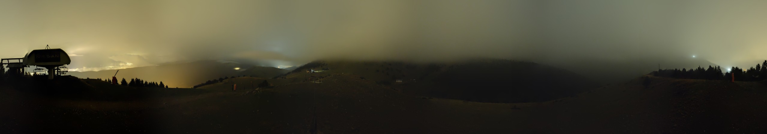 FGC Cap de Comella superior snow cam captured at 2 October 2026 at 11:32 pm GMT+2