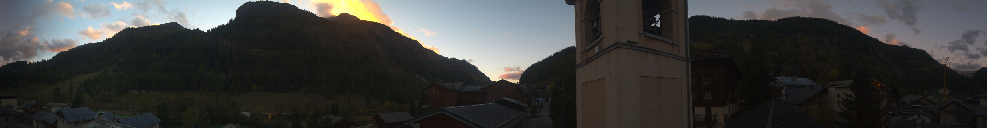 Tignes Brévières snow cam captured at 5 October 2026 at 7:27 pm GMT+2