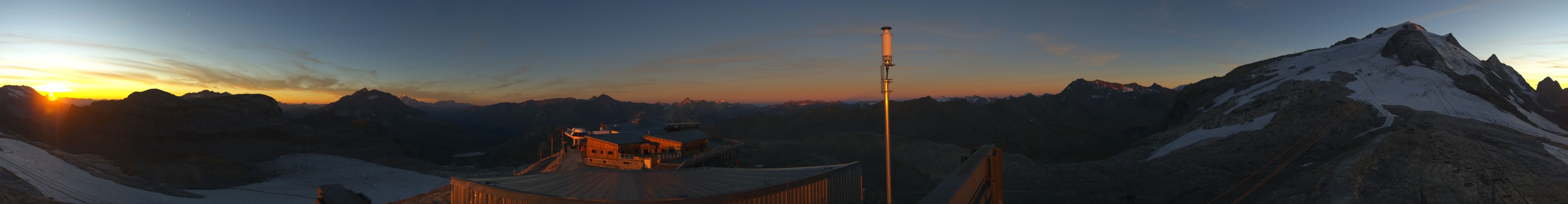 Tignes Grande Motte snow cam captured at 12 September 2026 at 7:58 pm GMT+2