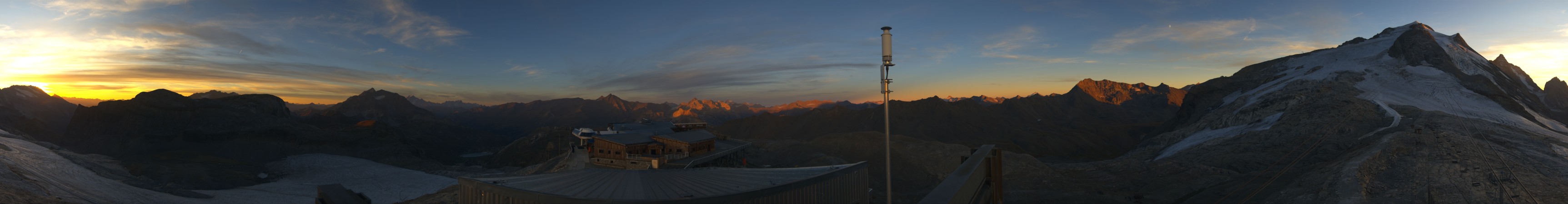 Tignes Grande Motte snow cam captured at 19 September 2026 at 7:48 pm GMT+2