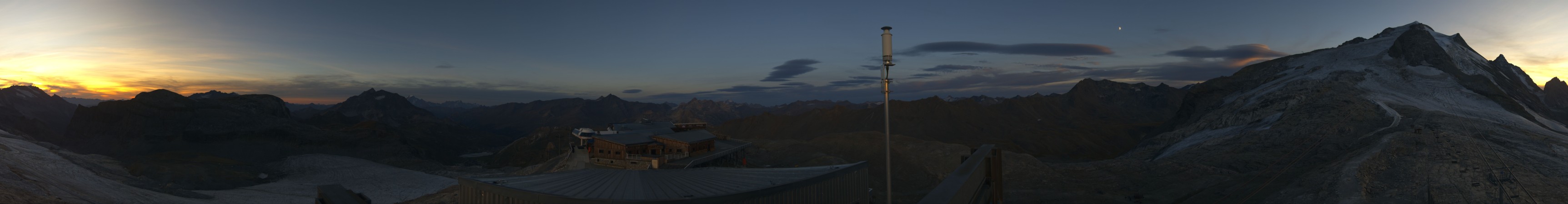 Tignes Grande Motte snow cam captured at 20 September 2026 at 7:37 pm GMT+2