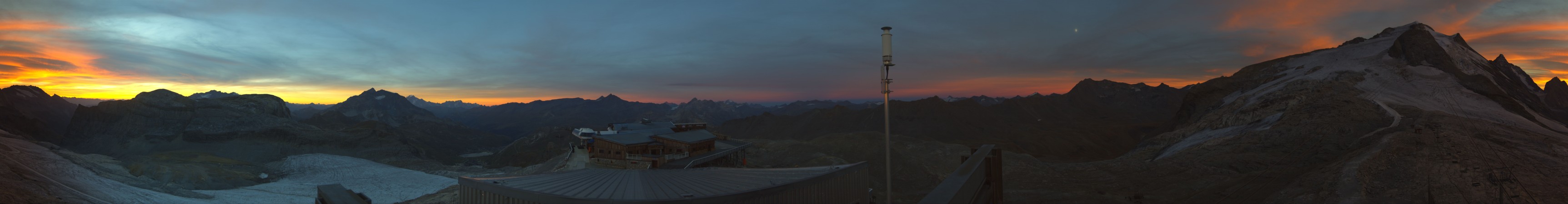 Tignes Grande Motte snow cam captured at 21 September 2026 at 7:50 pm GMT+2