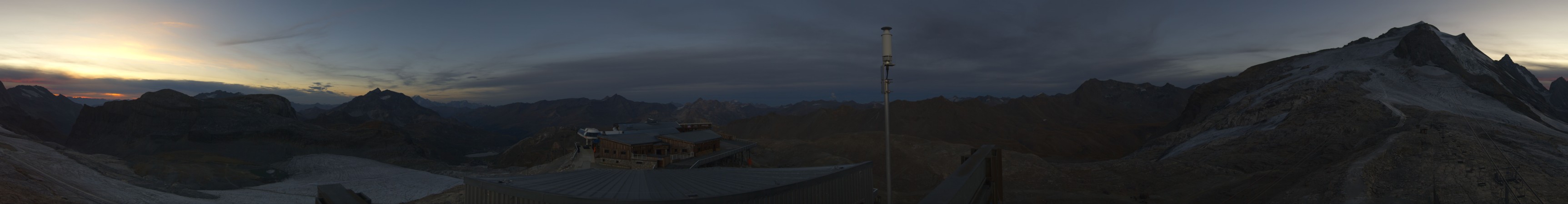 Tignes Grande Motte snow cam captured at 28 September 2026 at 7:39 pm GMT+2