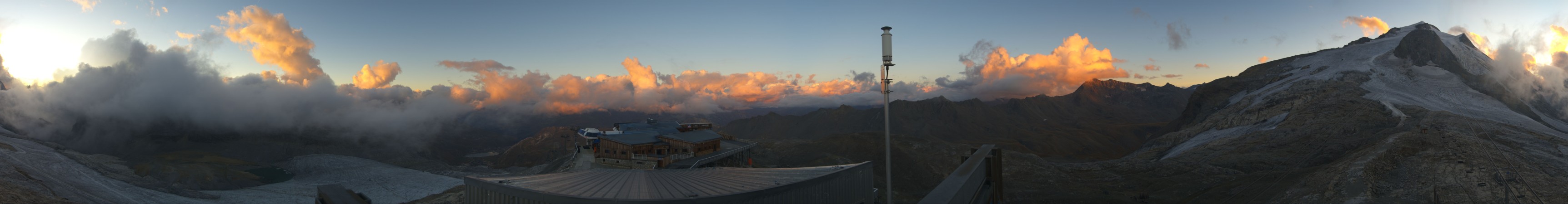 Tignes Grande Motte snow cam captured at 5 October 2026 at 7:14 pm GMT+2