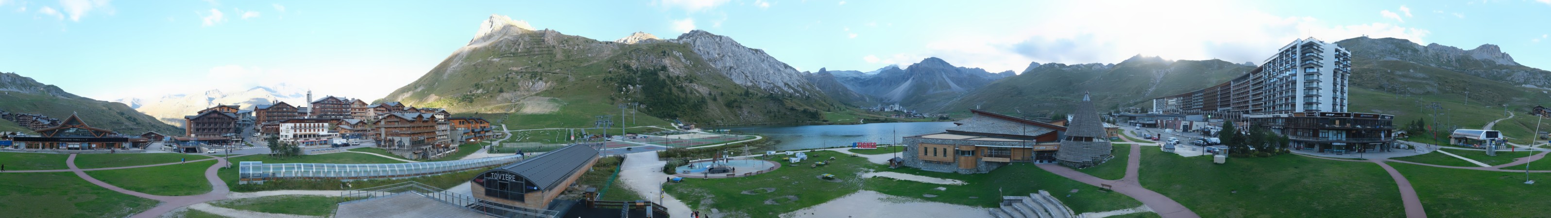 Tignes Lac snow cam captured at 15 September 2026 at 6:43 pm GMT+2