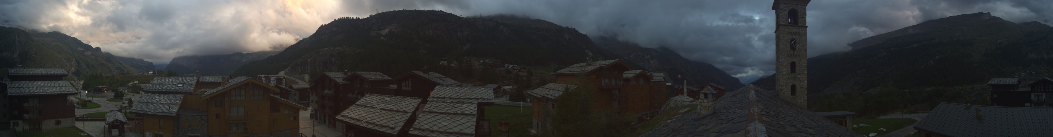 Tignes Les Boisses - 1800 snow cam captured at 16 September 2026 at 7:50 pm GMT+2