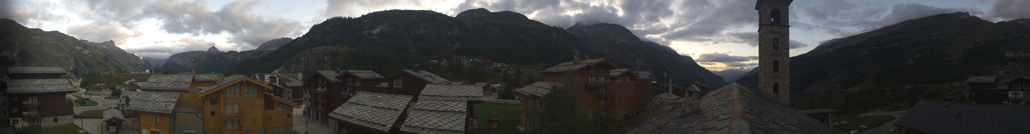 Tignes Les Boisses - 1800 snow cam captured at 18 September 2026 at 7:53 pm GMT+2