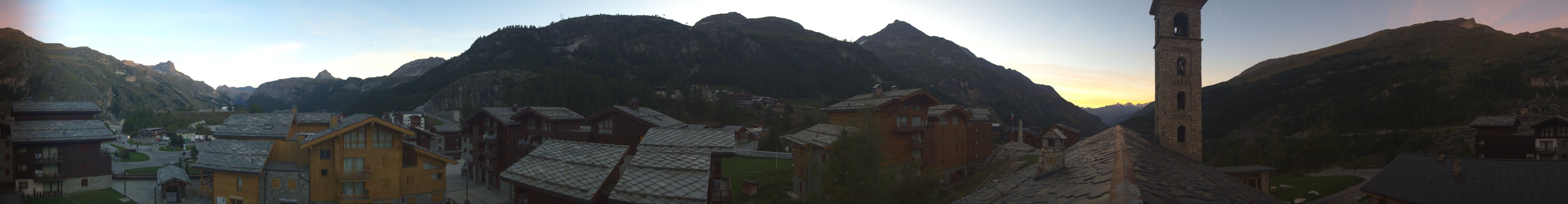 Tignes Les Boisses - 1800 snow cam captured at 19 September 2026 at 7:48 pm GMT+2