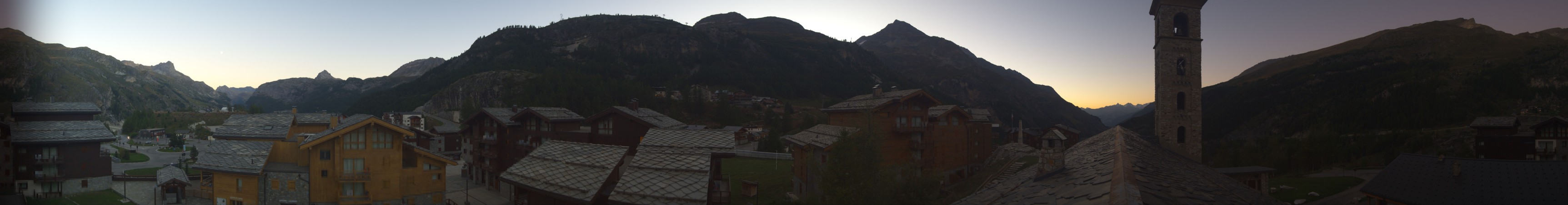 Tignes Les Boisses - 1800 snow cam captured at 22 September 2026 at 7:50 pm GMT+2