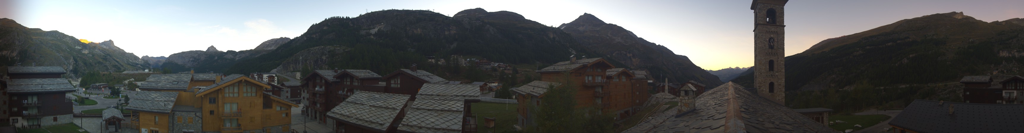 Tignes Les Boisses - 1800 snow cam captured at 25 September 2026 at 7:45 pm GMT+2