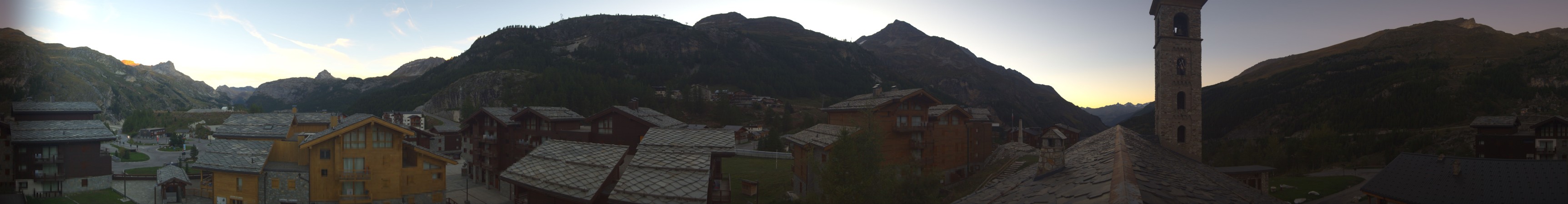 Tignes Les Boisses - 1800 snow cam captured at 26 September 2026 at 7:36 pm GMT+2
