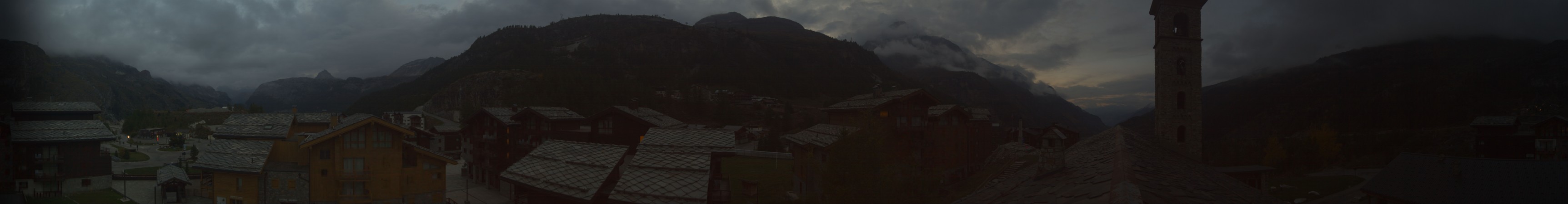 Tignes Les Boisses - 1800 snow cam captured at 3 October 2026 at 7:26 pm GMT+2
