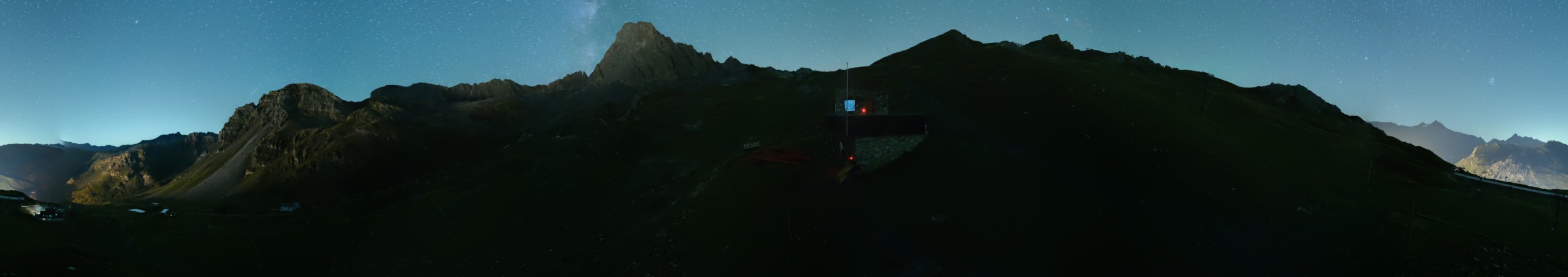 Tignes Snowpark snow cam captured at 14 September 2026 at 11:49 pm GMT+2