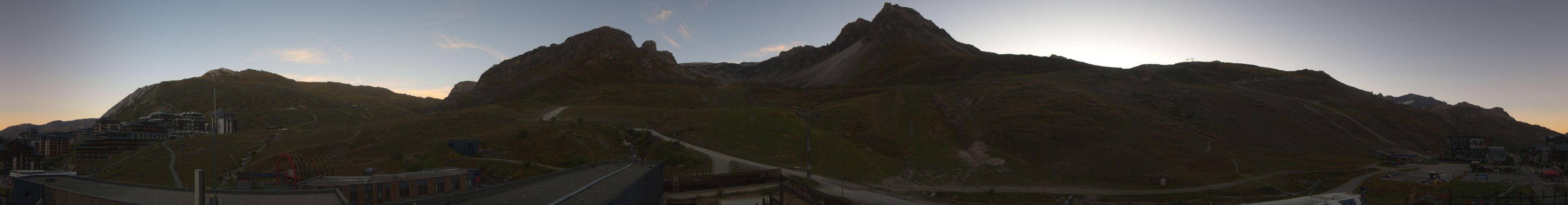 Tignes Val Claret snow cam captured at 26 September 2026 at 7:36 pm GMT+2