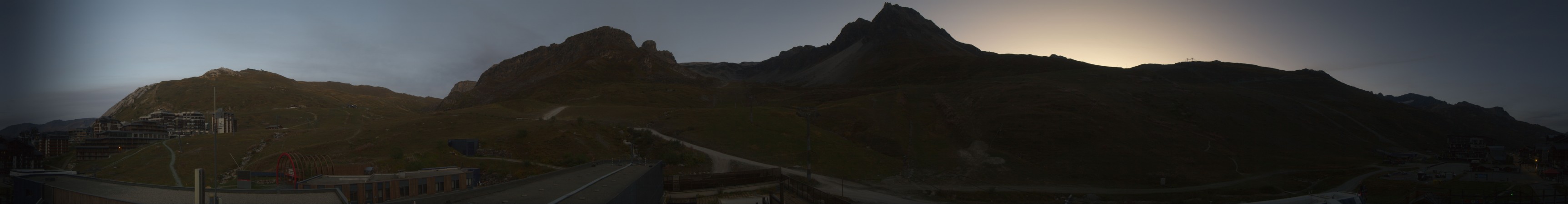 Tignes Val Claret snow cam captured at 28 September 2026 at 7:39 pm GMT+2