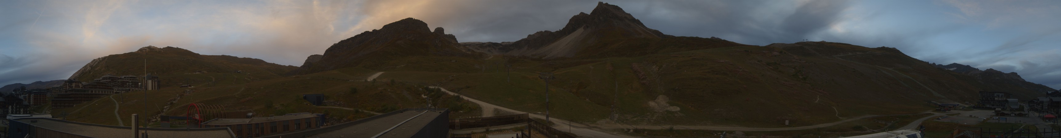 Tignes Val Claret snow cam captured at 29 September 2026 at 7:38 pm GMT+2