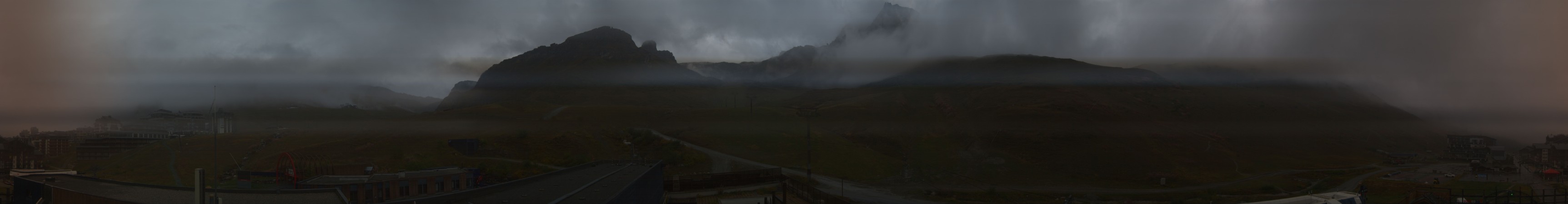 Tignes Val Claret snow cam captured at 1 October 2026 at 7:34 pm GMT+2