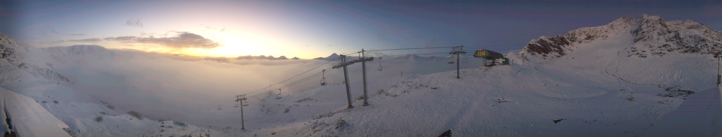 Alyeska Resort Alyeska Resort snow cam captured at 1 October 2026 at 10:14 pm GMT-6