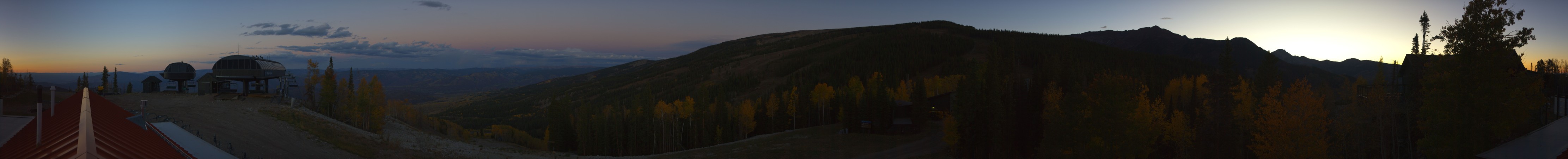 Aspen Snowmass Sams Knob snow cam captured at 4 October 2026 at 7:10 pm GMT-6