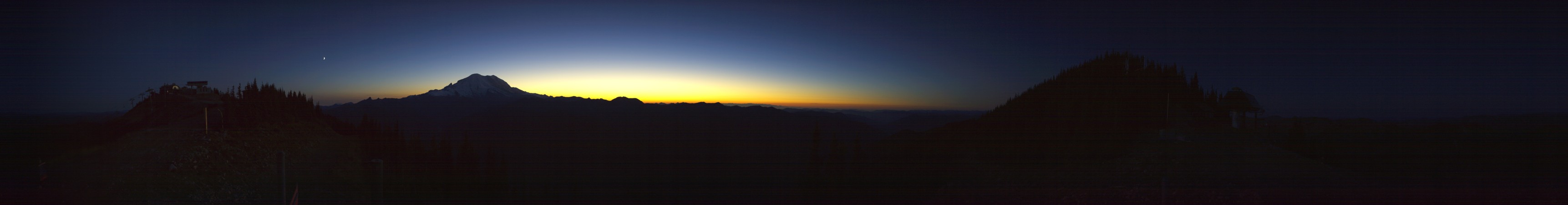 Crystal Mountain Resort Crystal Mountain Summit snow cam captured at 16 September 2026 at 8:55 pm GMT-6