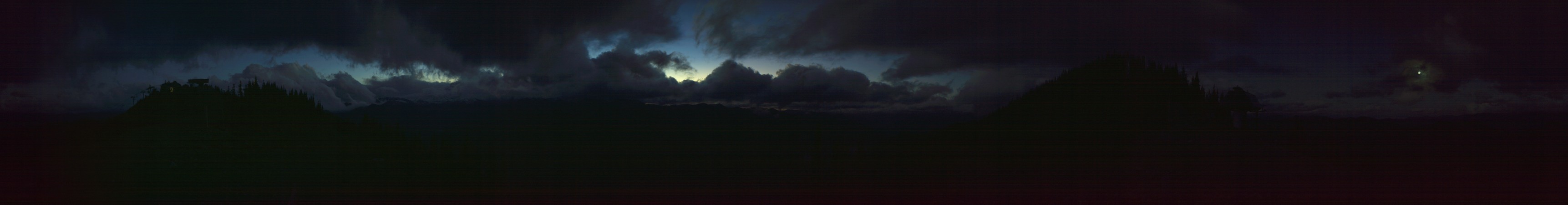 Crystal Mountain Resort Crystal Mountain Summit snow cam captured at 25 September 2026 at 8:37 pm GMT-6