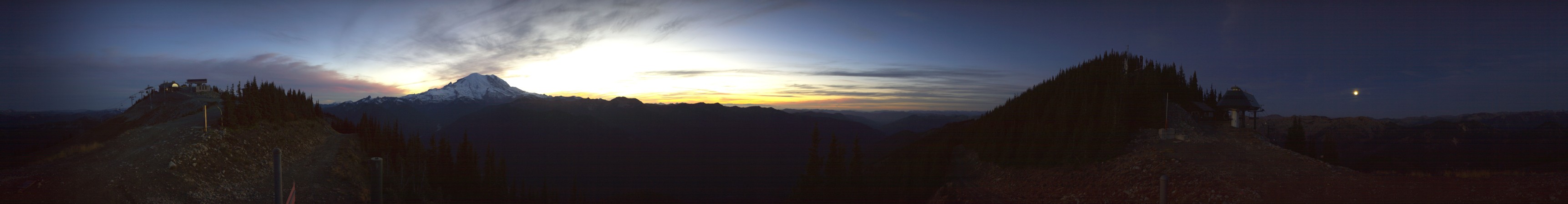 Crystal Mountain Resort Crystal Mountain Summit snow cam captured at 26 September 2026 at 8:26 pm GMT-6