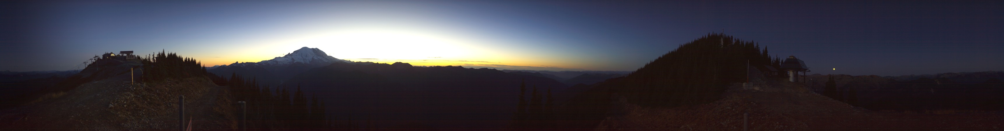 Crystal Mountain Resort Crystal Mountain Summit snow cam captured at 27 September 2026 at 8:33 pm GMT-6