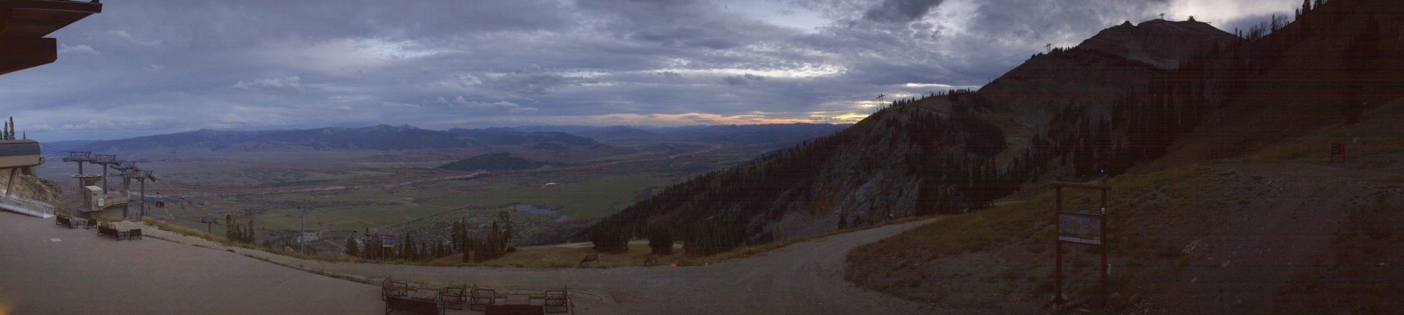 Jackson Hole Rendezvous Lodge snow cam captured at 27 September 2026 at 7:42 pm GMT-6