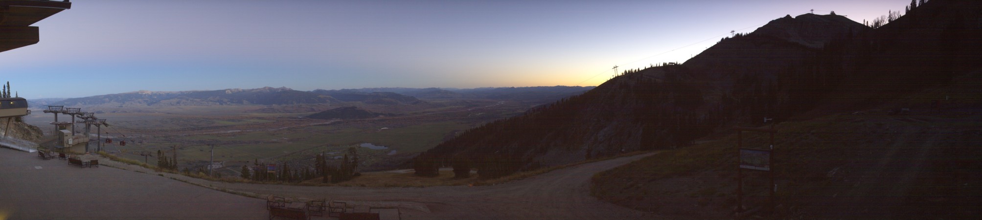 Jackson Hole Rendezvous Lodge snow cam captured at 30 September 2026 at 7:35 pm GMT-6