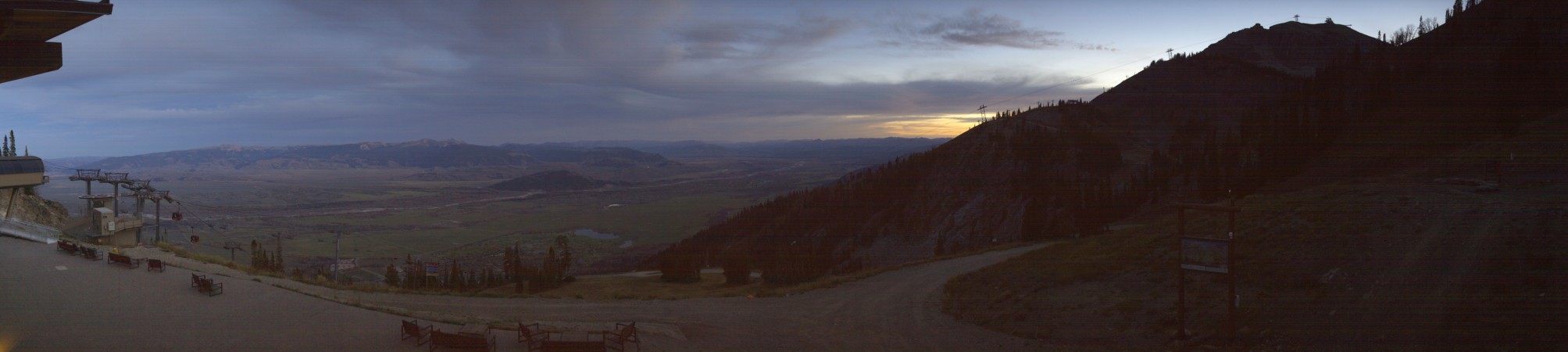 Jackson Hole Rendezvous Lodge snow cam captured at 5 October 2026 at 7:22 pm GMT-6