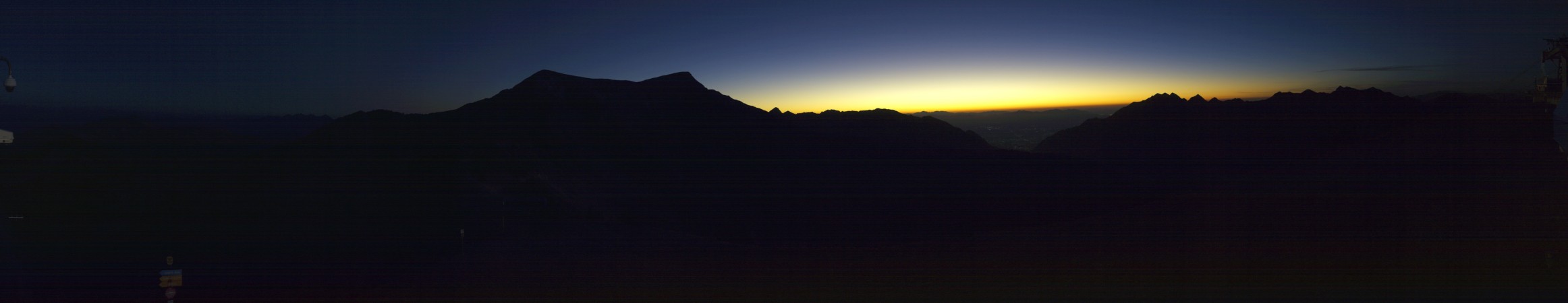 Snowbird Snowbird snow cam captured at 1 October 2026 at 7:37 pm GMT-6