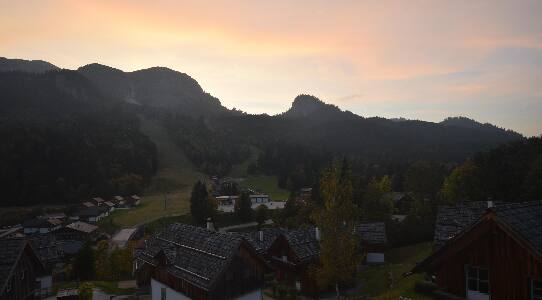 Altaussee Hagan Lodge snow cam captured at 2 October 2026 at 7:06 pm GMT+2