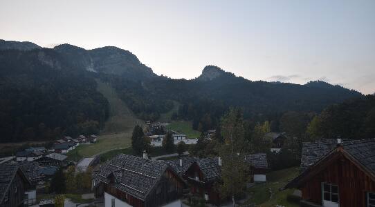 Altaussee Hagan Lodge snow cam captured at 4 October 2026 at 6:48 pm GMT+2