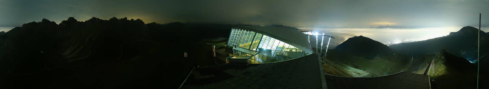 Axamer Lizum Hoadl snow cam captured at 4 October 2026 at 11:52 pm GMT+2