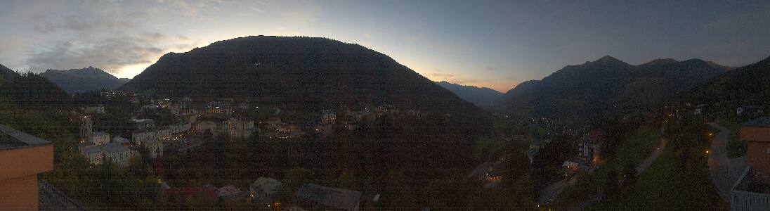 Bad Gastein Hotel Schillerhof snow cam captured at 2 October 2026 at 7:16 pm GMT+2