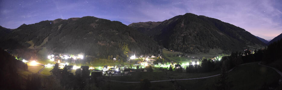 Donnersbachwald Ort snow cam captured at 1 October 2026 at 11:47 pm GMT+2