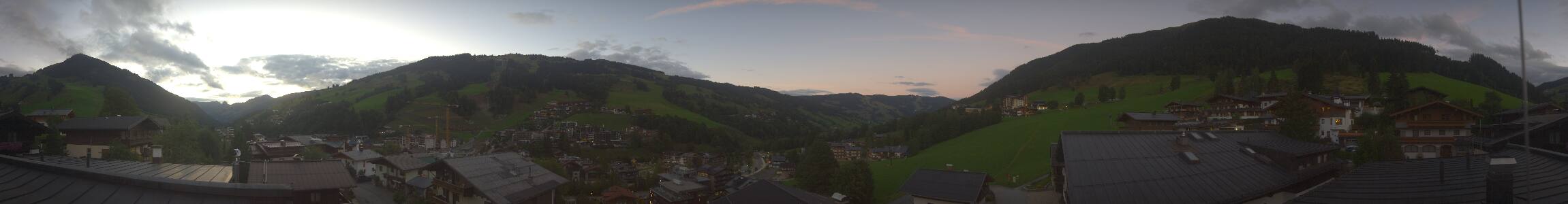 Hinterglemm Hotel Talblick snow cam captured at 14 September 2026 at 7:42 pm GMT+2