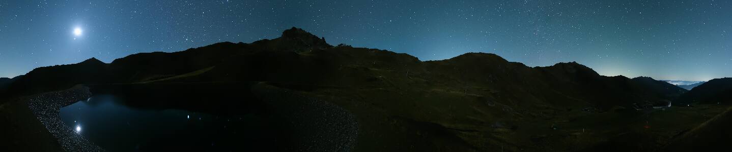 Hochfügen Zillertal snow cam captured at 6 October 2026 at 4:52 am GMT+2