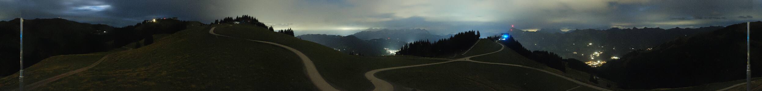 Kitzbühel Hahnenkamm snow cam captured at 20 September 2026 at 11:54 pm GMT+2