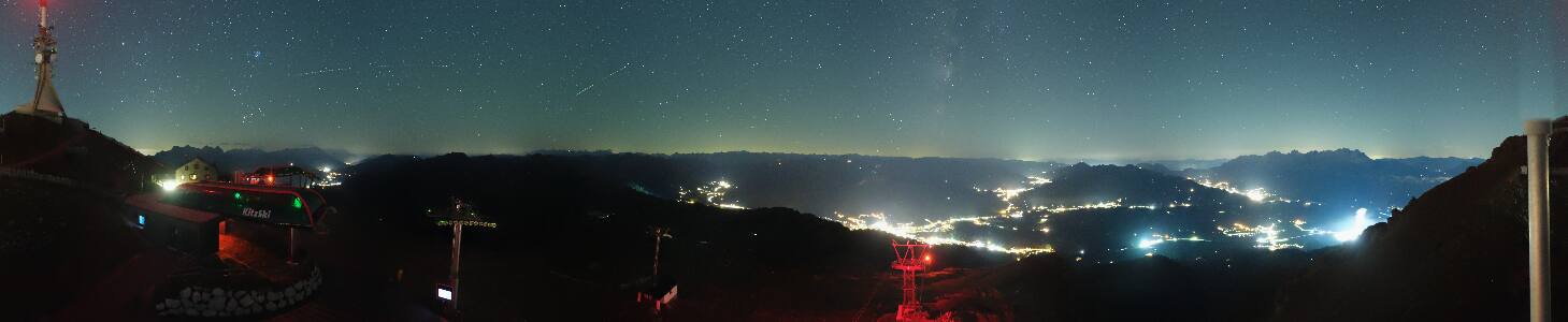 Kitzbüheler Horn Kitzbüheler Horn 1996m snow cam captured at 14 September 2026 at 11:55 pm GMT+2