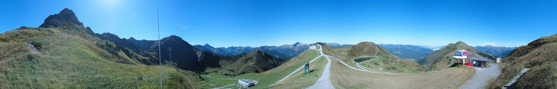 Kleinwalsertal Kanzelwandbahn snow cam captured at 25 September 2026 at 11:53 pm GMT+2