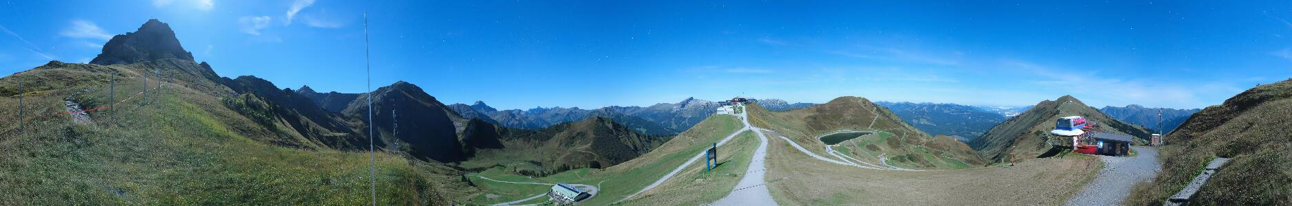 Kleinwalsertal Kanzelwandbahn snow cam captured at 26 September 2026 at 11:53 pm GMT+2