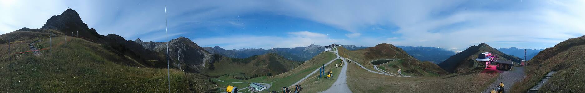 Kleinwalsertal Kanzelwandbahn snow cam captured at 29 September 2026 at 11:35 pm GMT+2