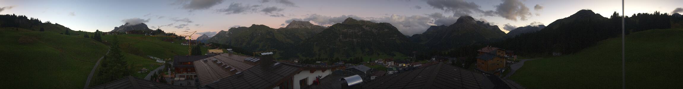 Lech am Arlberg Hotel Goldener Berg Oberlech snow cam captured at 14 September 2026 at 7:53 pm GMT+2