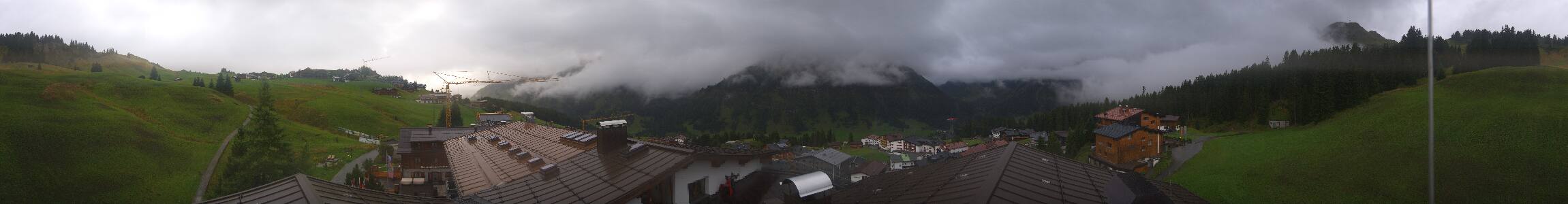 Lech am Arlberg Hotel Goldener Berg Oberlech snow cam captured at 16 September 2026 at 7:26 pm GMT+2