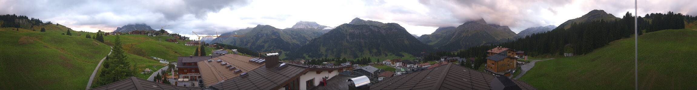 Lech am Arlberg Hotel Goldener Berg Oberlech snow cam captured at 18 September 2026 at 7:27 pm GMT+2