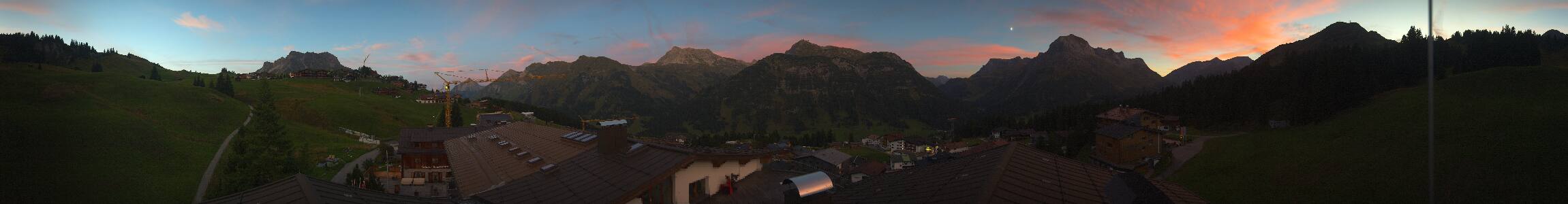 Lech am Arlberg Hotel Goldener Berg Oberlech snow cam captured at 19 September 2026 at 7:44 pm GMT+2