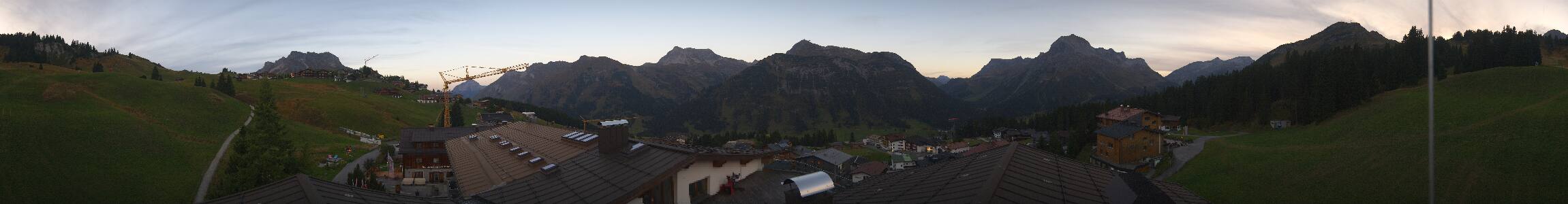 Lech am Arlberg Hotel Goldener Berg Oberlech snow cam captured at 29 September 2026 at 7:33 pm GMT+2